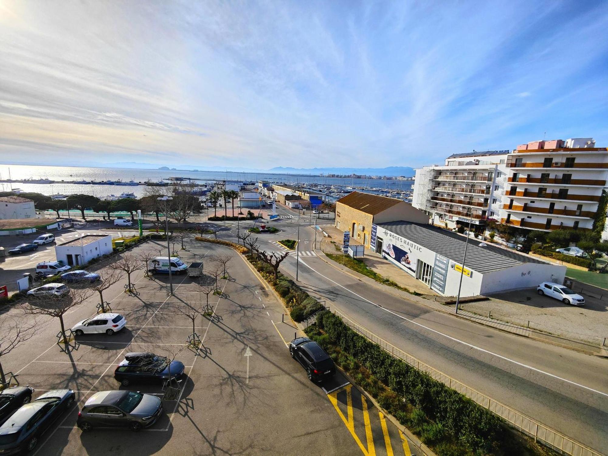 Apartament 2166 Rocmar 1 4-C, Excelente Situacion Frente Al Puerto Pesquero Y Con Vista A La Bahia. Gran Terraza. Gran Parking Publico Delante. - Es-258-30 Roses Zewnętrze zdjęcie